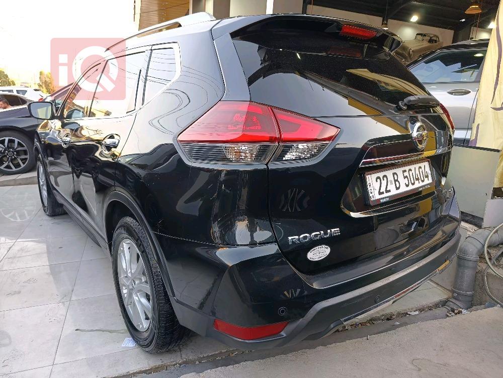 Nissan Rogue
